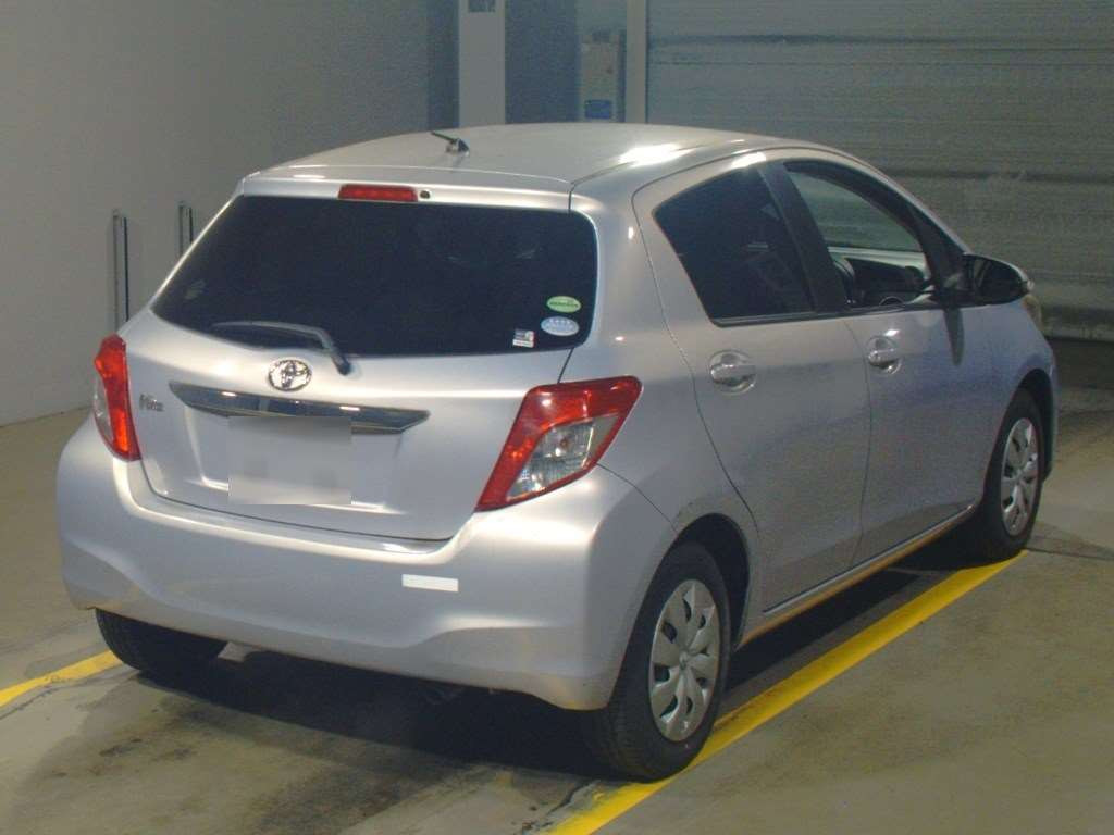 2012 Toyota Vitz NSP130[1]