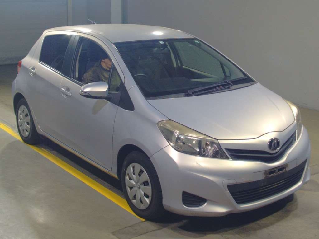 2012 Toyota Vitz NSP130[2]