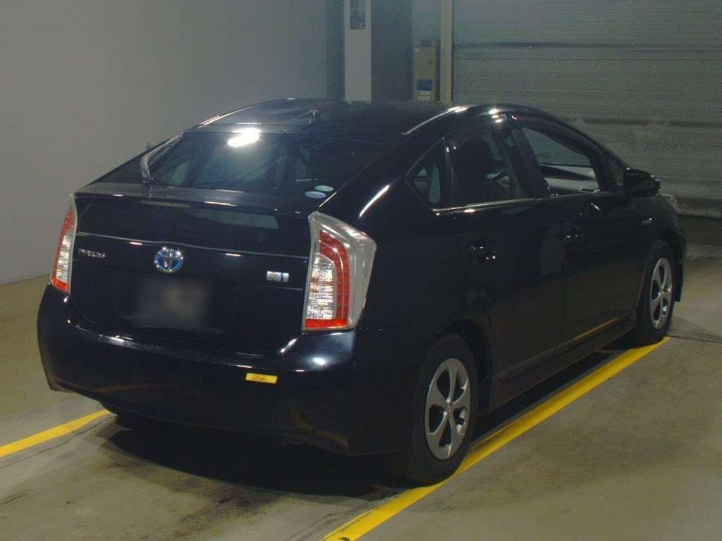 2015 Toyota Prius ZVW30[1]