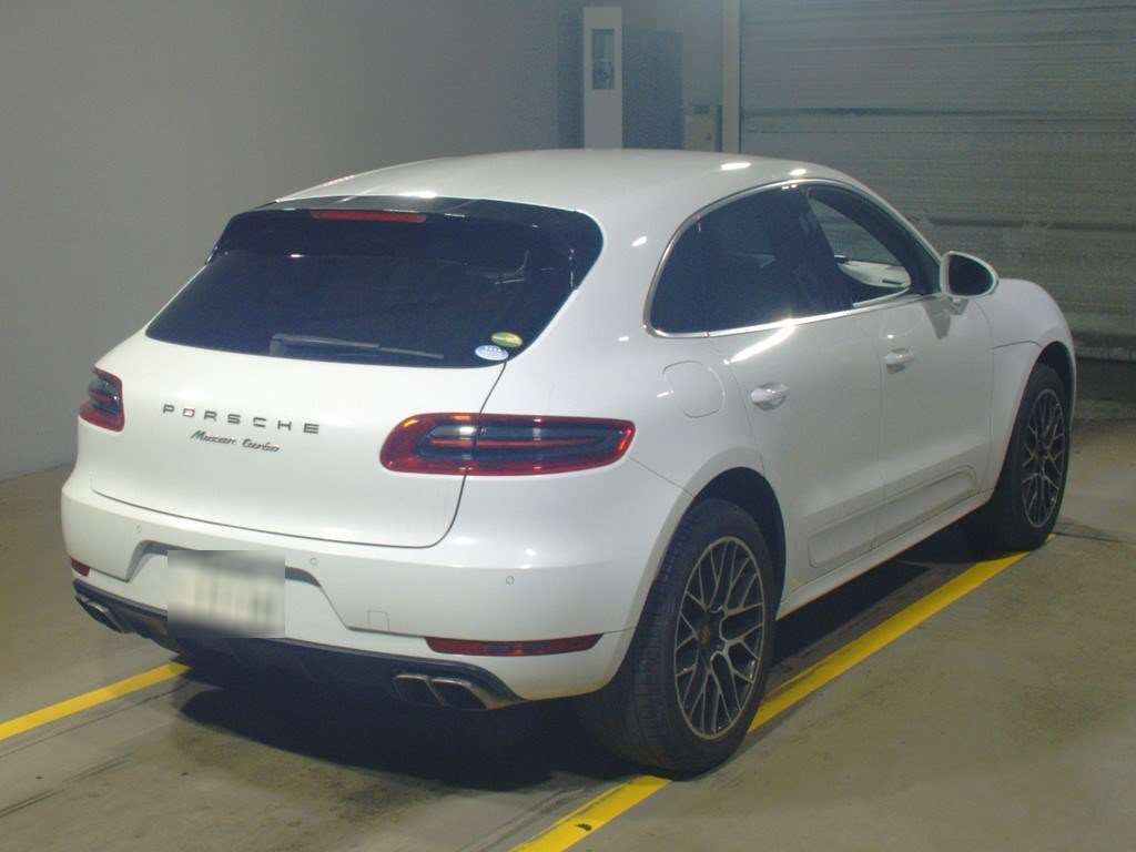 2016 Porsche Macan 95BCTL[1]