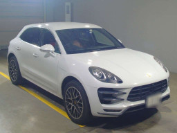 2016 Porsche Macan