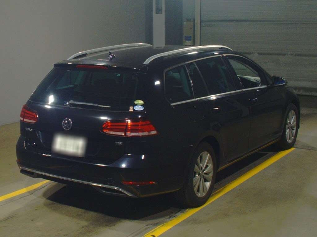 2017 Volkswagen Golf Variant AUCJZ[1]