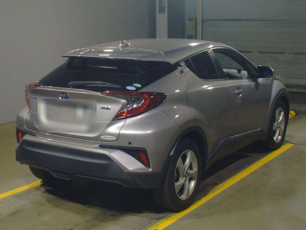 2018 Toyota C-HR ZYX10[1]