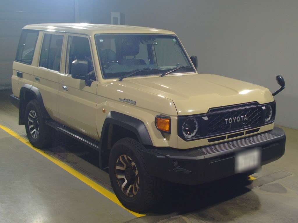 2024 Toyota Landcruiser 70 GDJ76W[2]