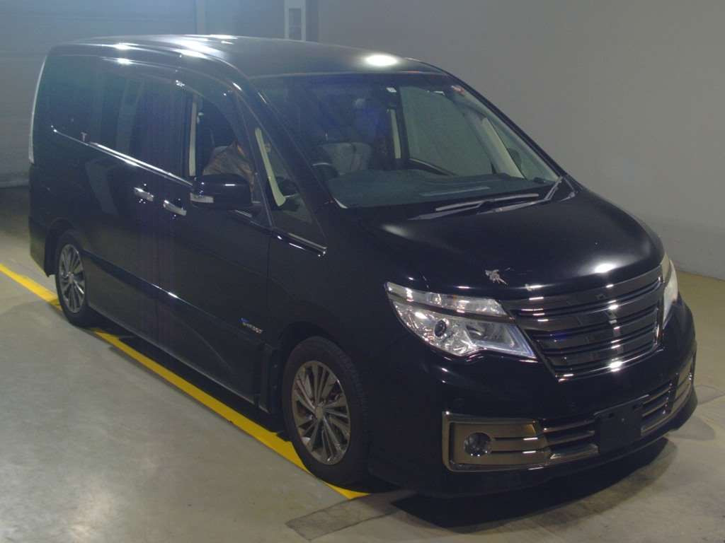 2015 Nissan Serena HC26[2]