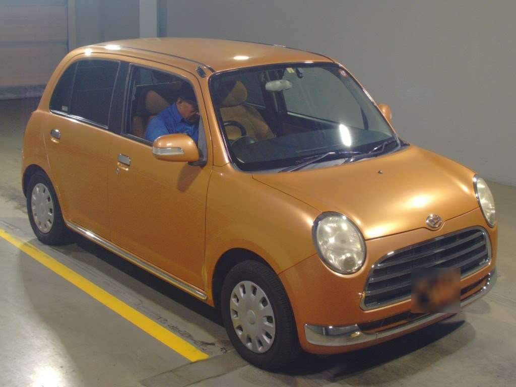 2006 Daihatsu Miragino L650S[2]