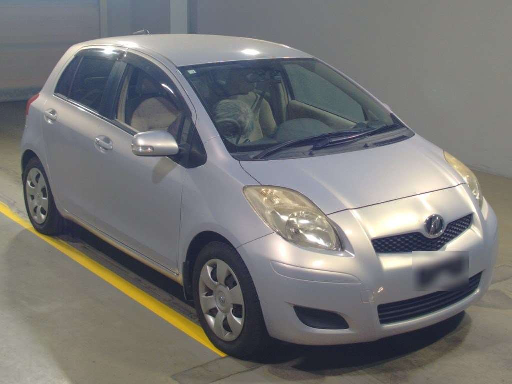 2008 Toyota Vitz SCP90[2]