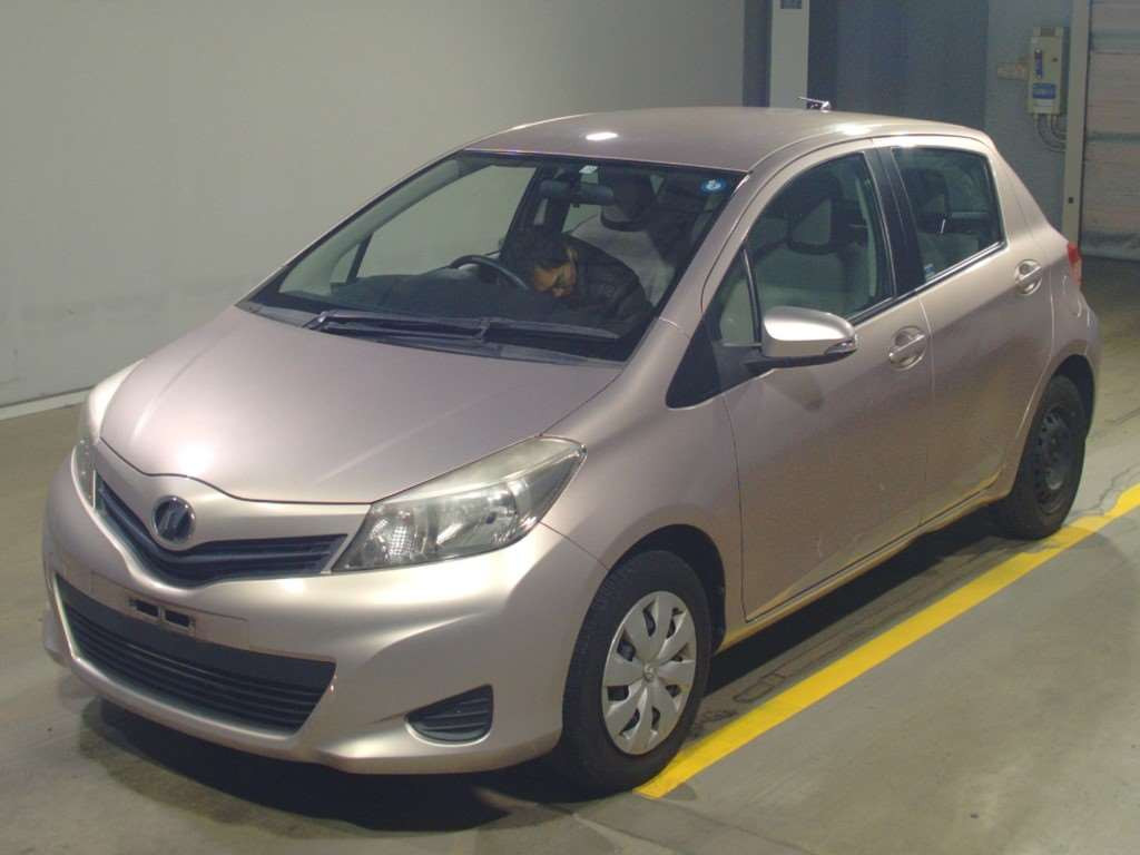 2011 Toyota Vitz KSP130[0]