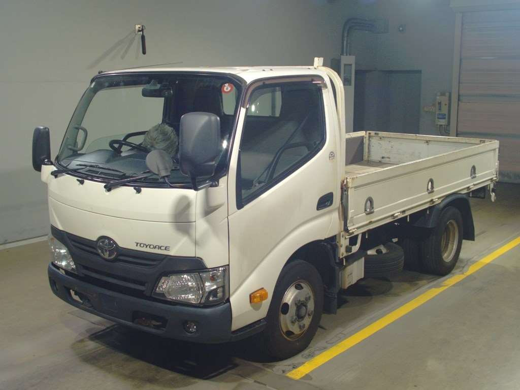 2018 Toyota Toyoace Truck XZU605[0]