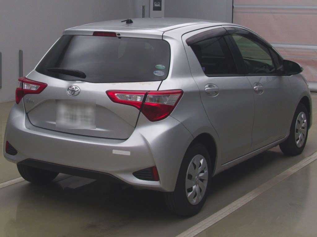 2017 Toyota Vitz KSP130[1]