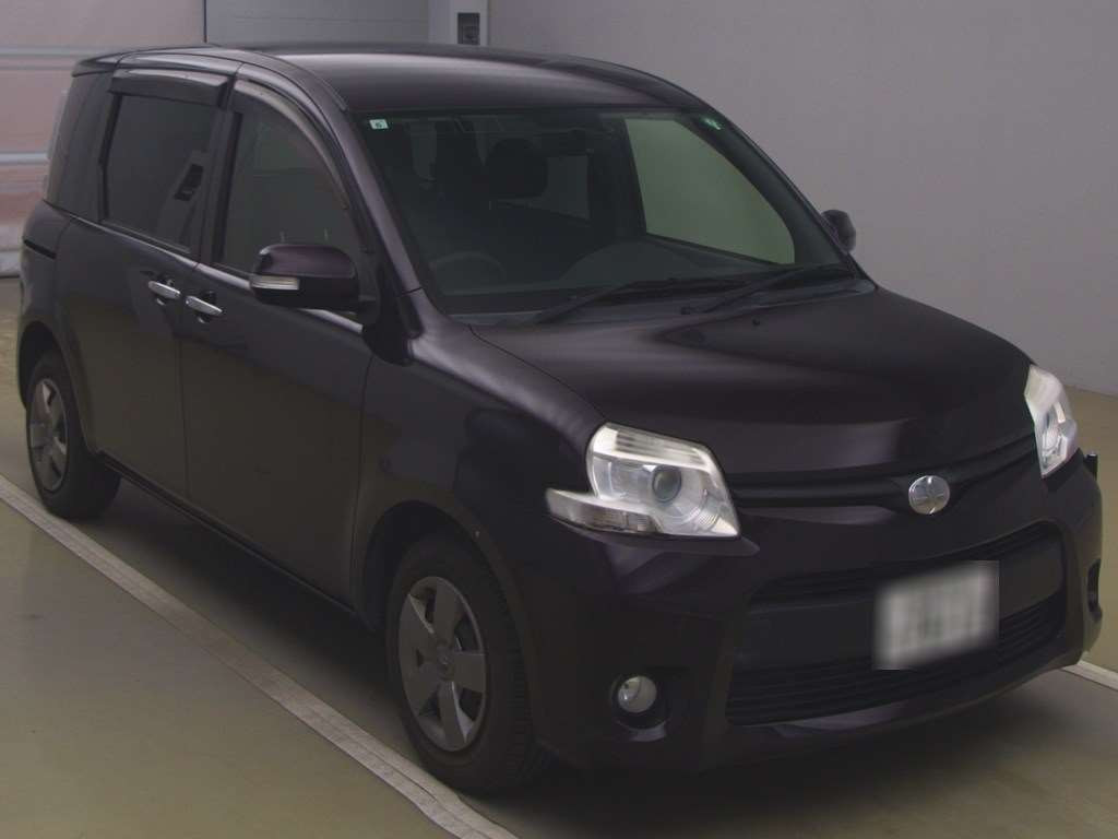 2015 Toyota Sienta NCP81G[2]