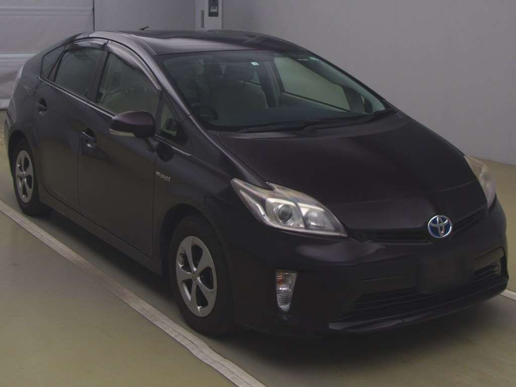 2012 Toyota Prius ZVW30[2]