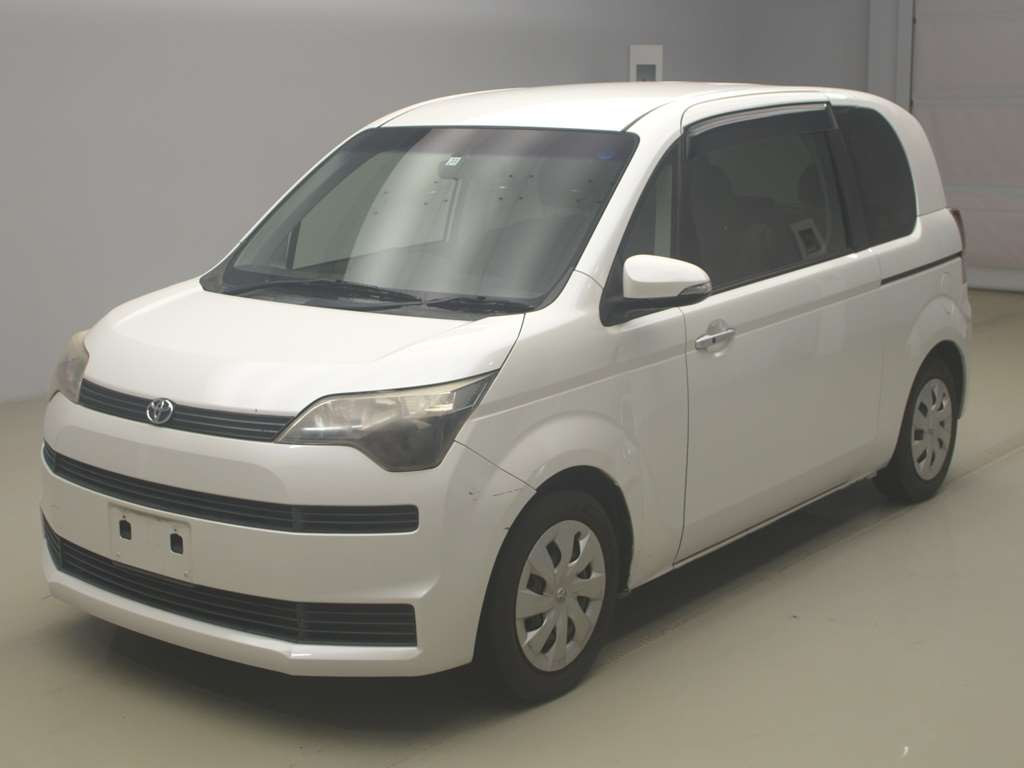 2013 Toyota Spade NCP141[0]