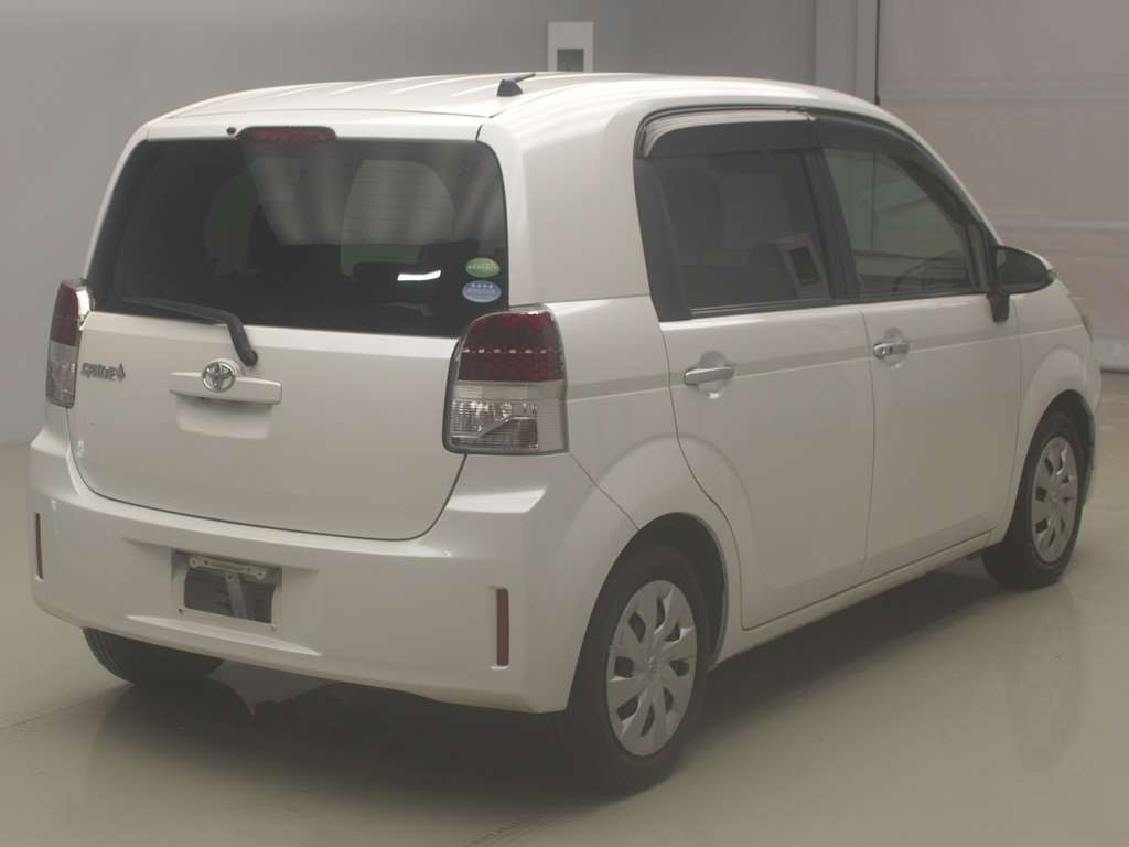 2013 Toyota Spade NCP141[1]