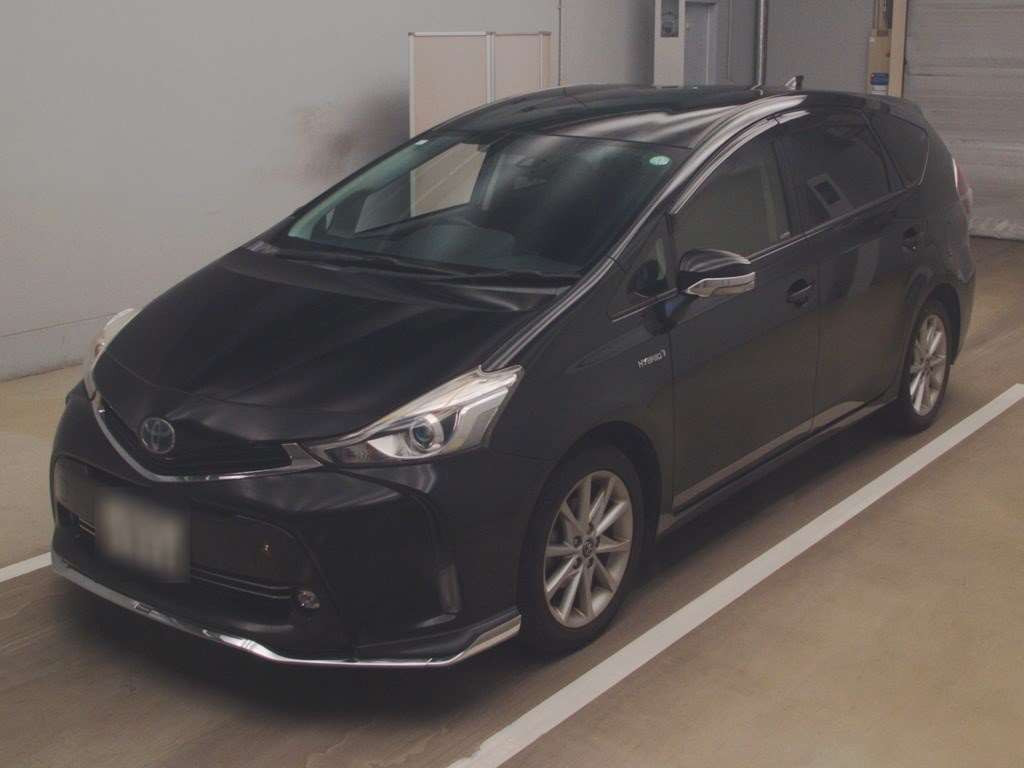 2015 Toyota Prius alpha ZVW41W[0]