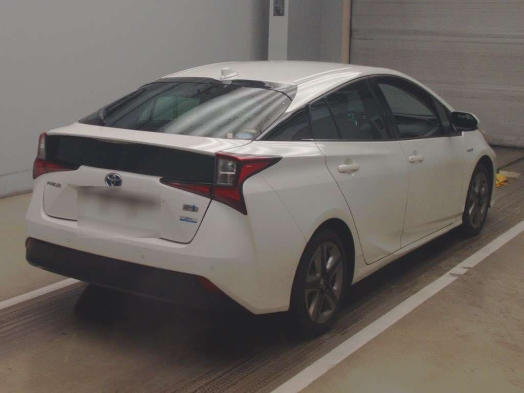 2019 Toyota Prius ZVW51[1]