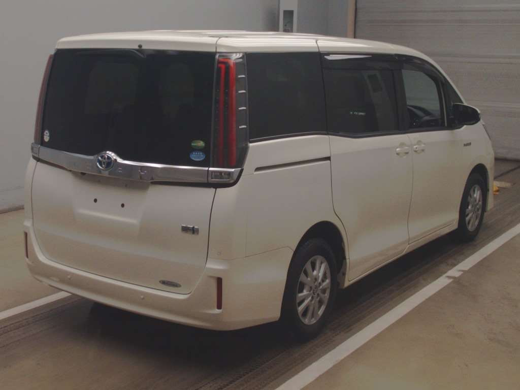 2019 Toyota Noah ZWR80G[1]