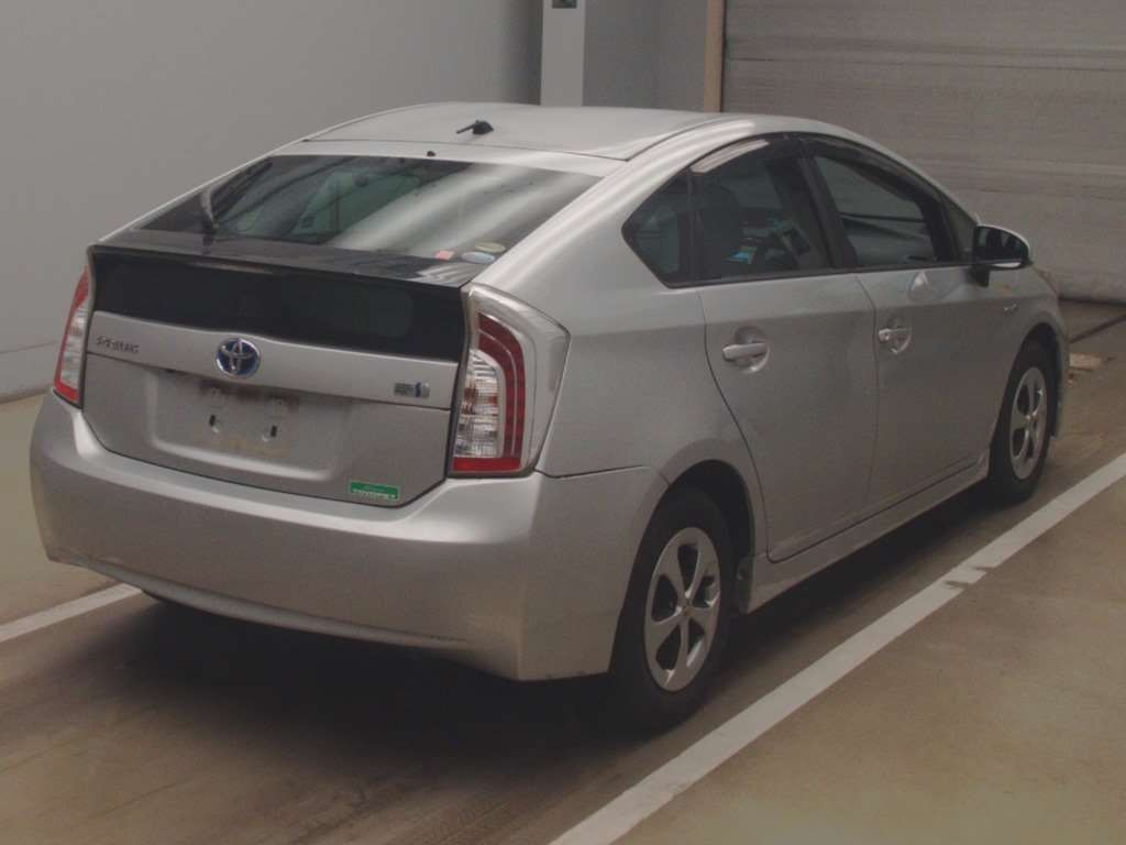 2012 Toyota Prius ZVW30[1]