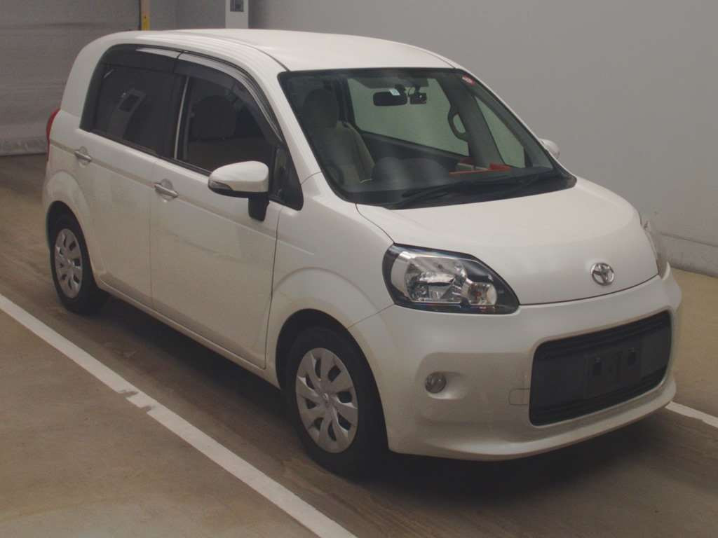 2013 Toyota Porte NCP141[2]