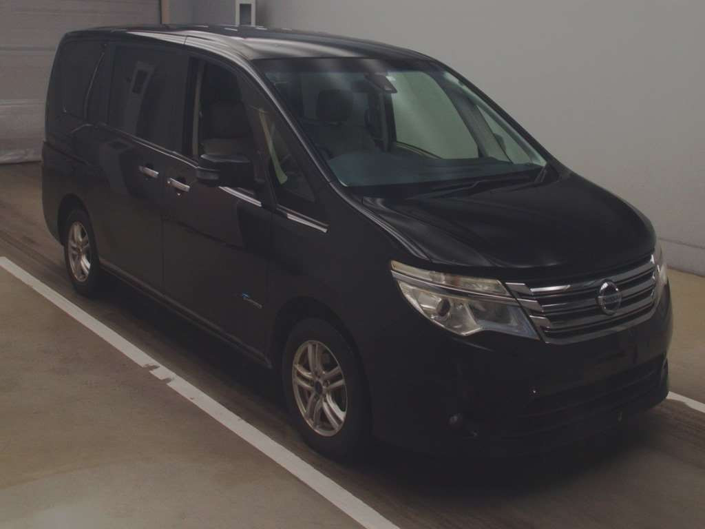 2014 Nissan Serena HC26[2]