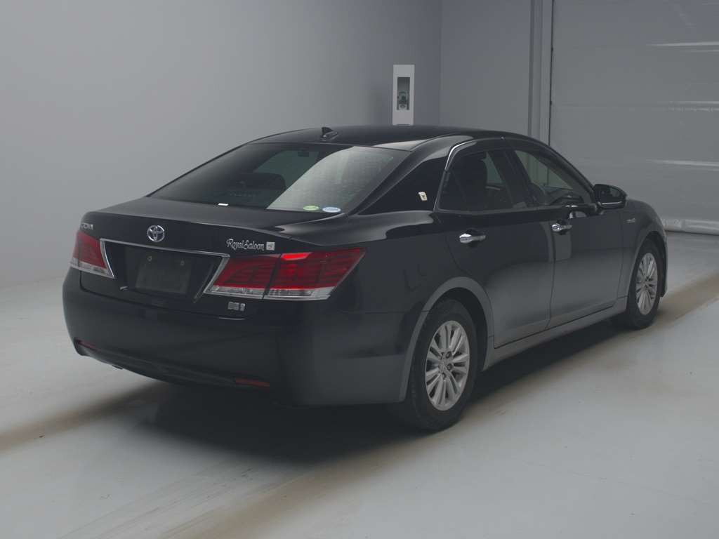 2013 Toyota Crown Hybrid AWS210[1]