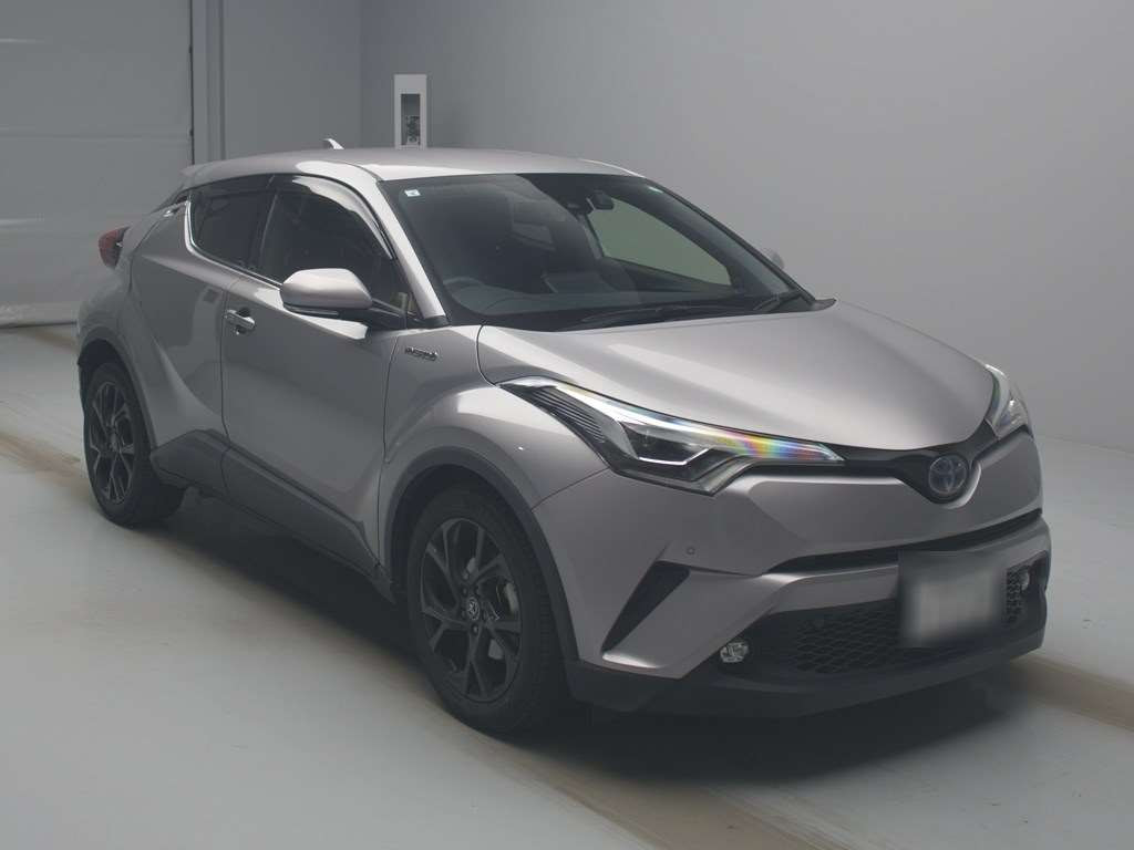 2019 Toyota C-HR ZYX10[2]