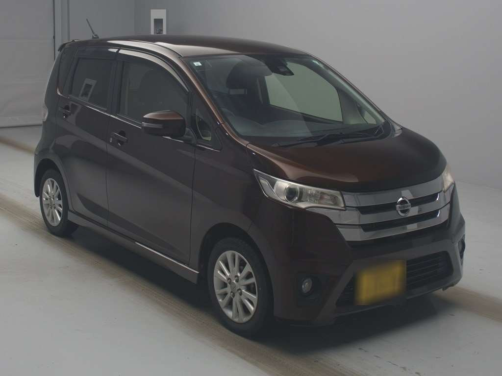 2015 Nissan DAYZ B21W[2]