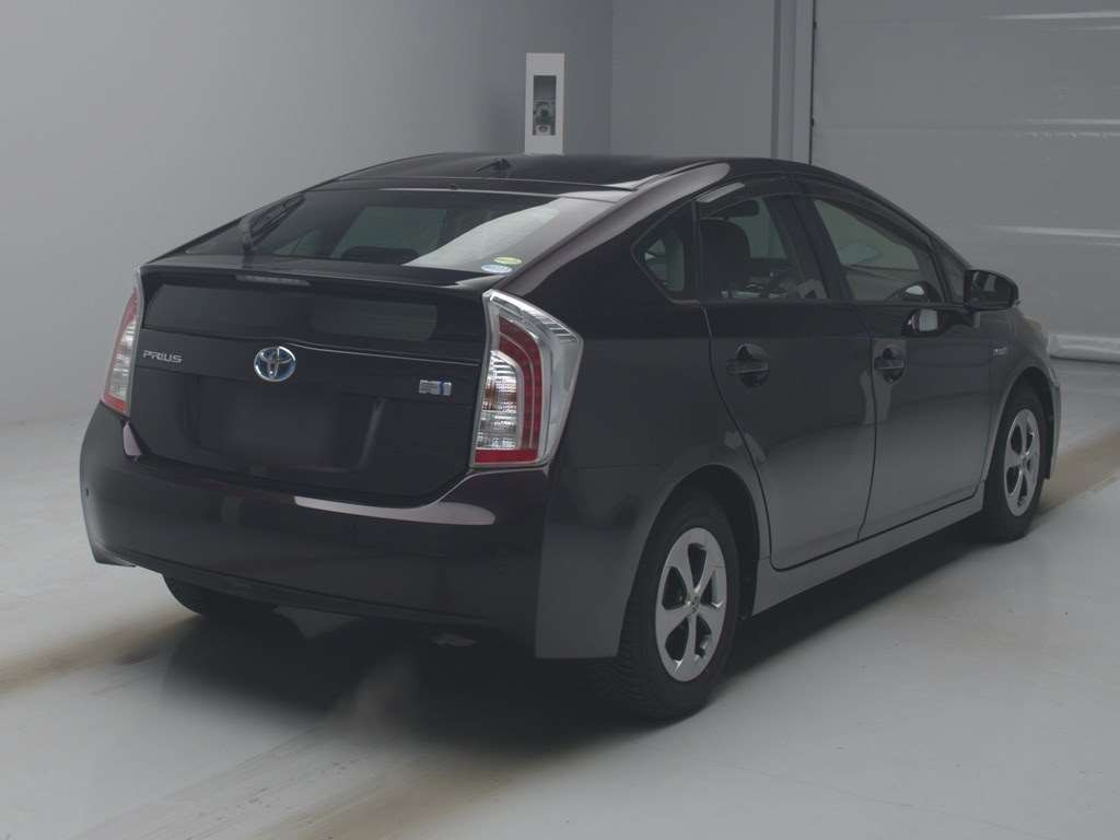 2013 Toyota Prius ZVW30[1]