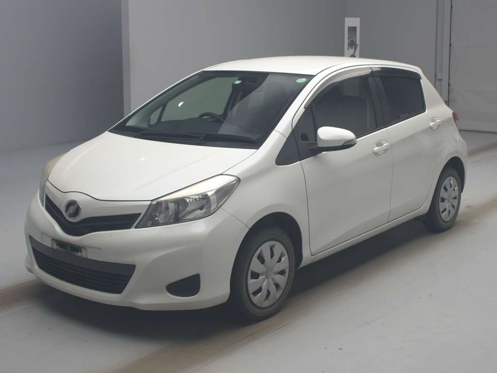 2013 Toyota Vitz KSP130[0]