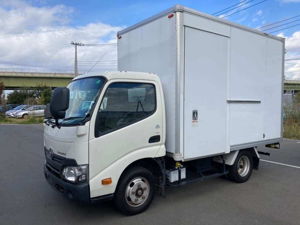 2017 Toyota Toyoace Truck XZC605[0]