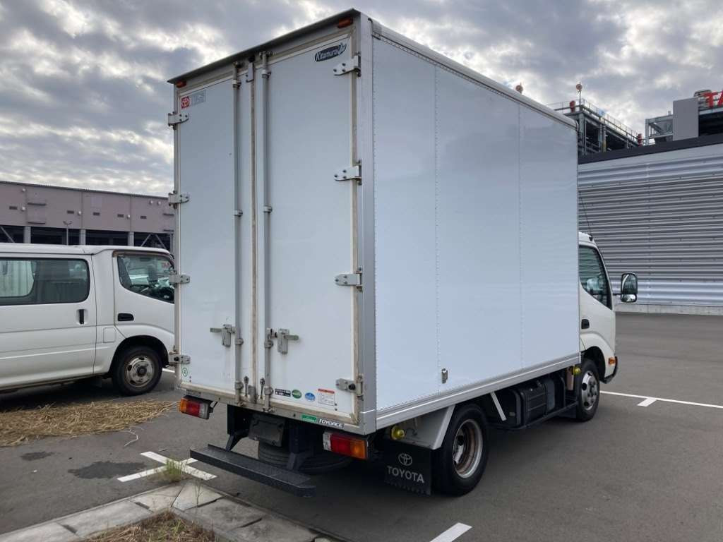 2017 Toyota Toyoace Truck XZC605[1]