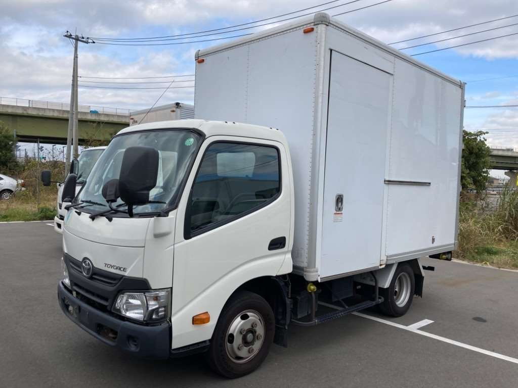 2017 Toyota Toyoace Truck XZC605[0]