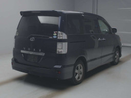 2006 Toyota Voxy