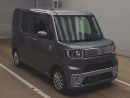 2016 Daihatsu Wake