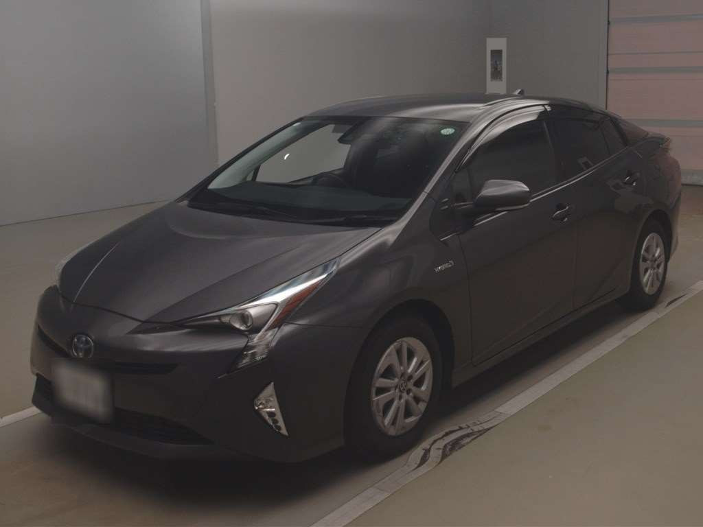 2018 Toyota Prius ZVW50[0]