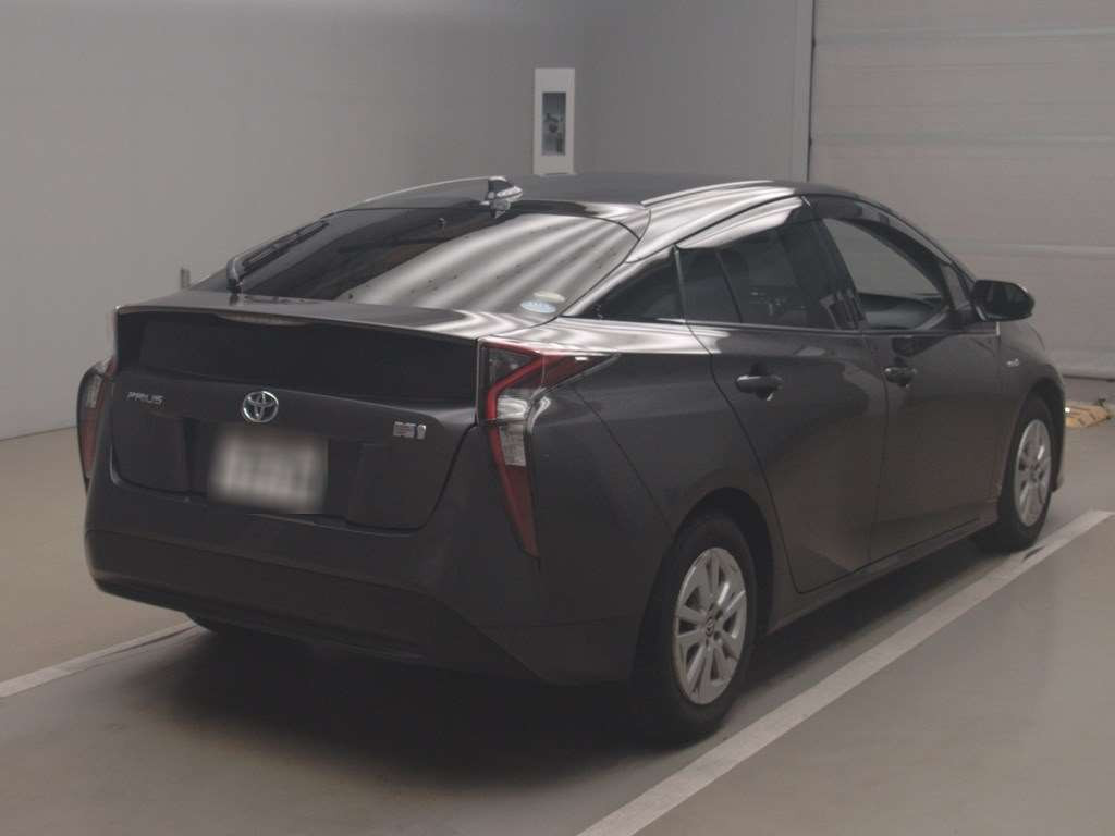 2018 Toyota Prius ZVW50[1]