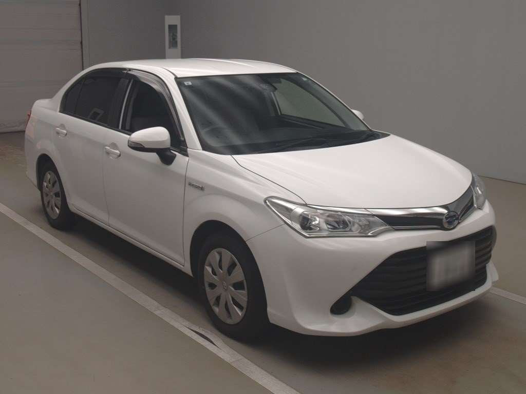 2017 Toyota Corolla Axio NKE165[2]