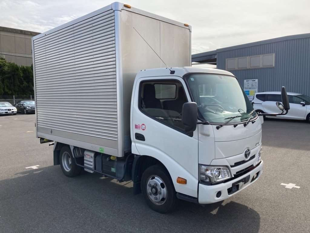 2019 Toyota Dyna Truck XZC605[2]