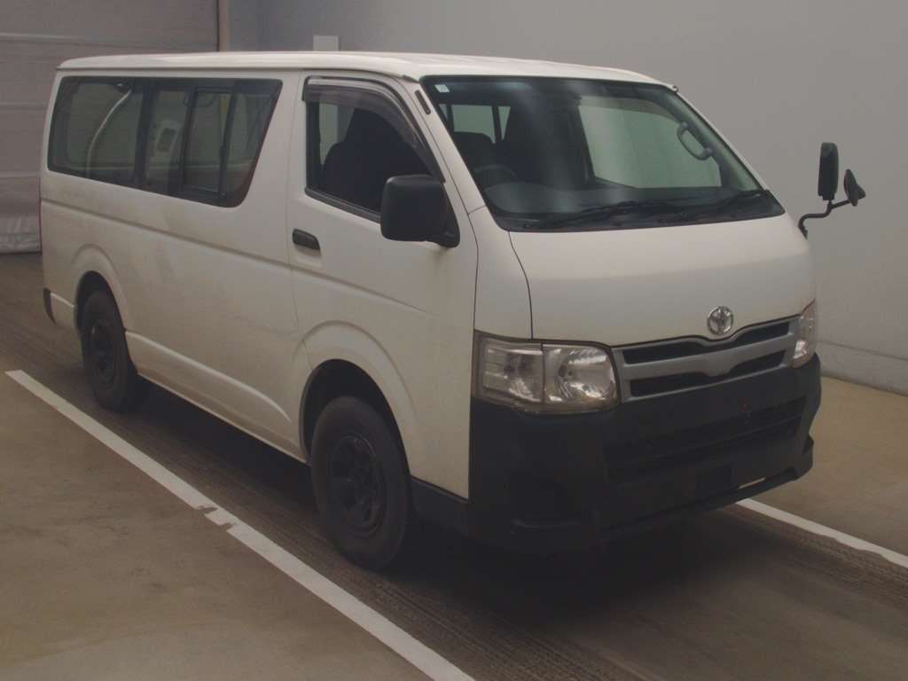 2010 Toyota Regiusace Van KDH206V[2]