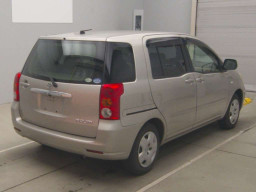 2006 Toyota Raum