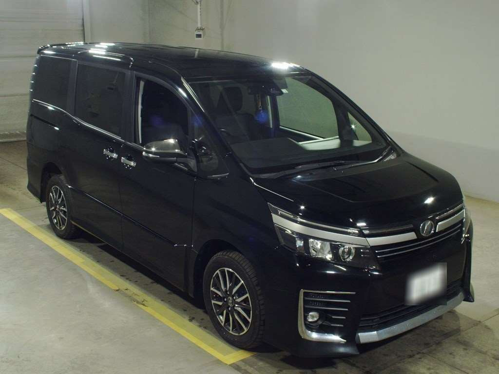 2017 Toyota Voxy ZRR85W[2]