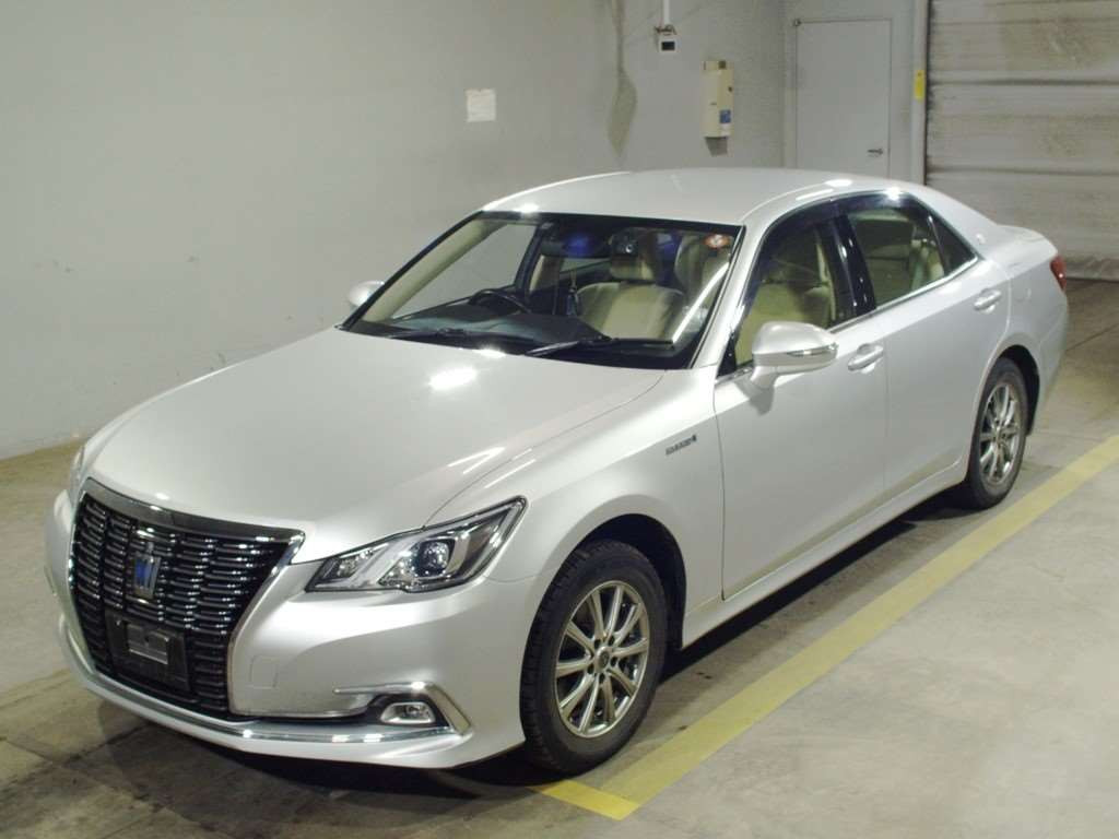 2017 Toyota Crown Hybrid AWS211[0]