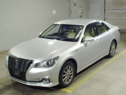 2017 Toyota Crown Hybrid