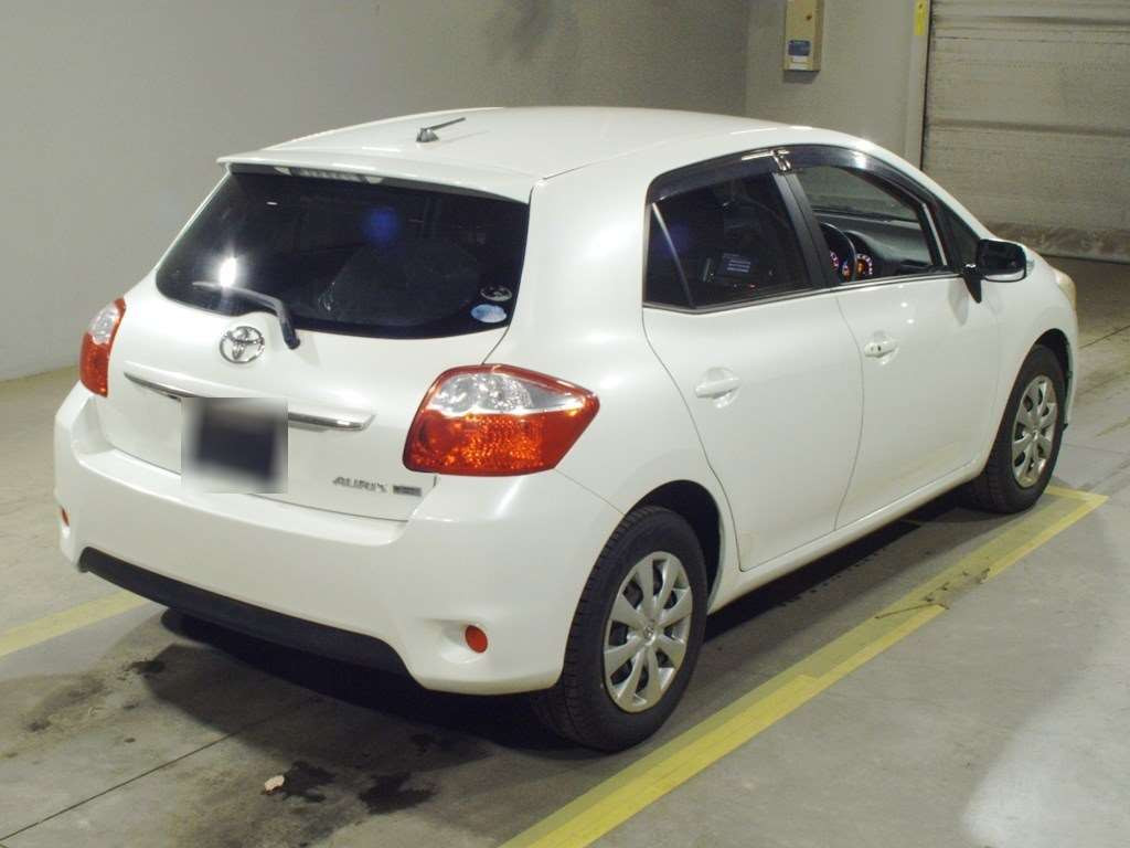 2009 Toyota Auris ZRE154H[1]