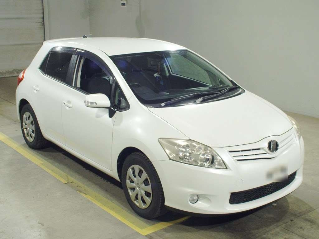 2009 Toyota Auris ZRE154H[2]