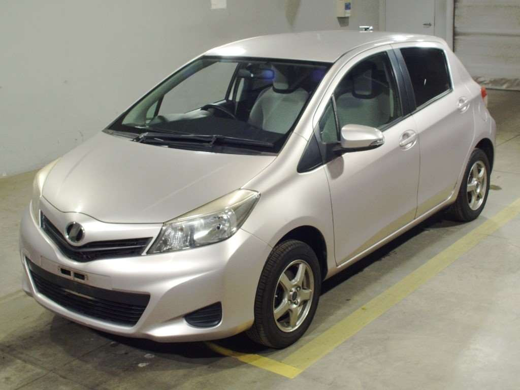 2011 Toyota Vitz NSP135[0]