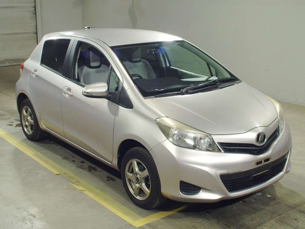 2011 Toyota Vitz NSP135[2]