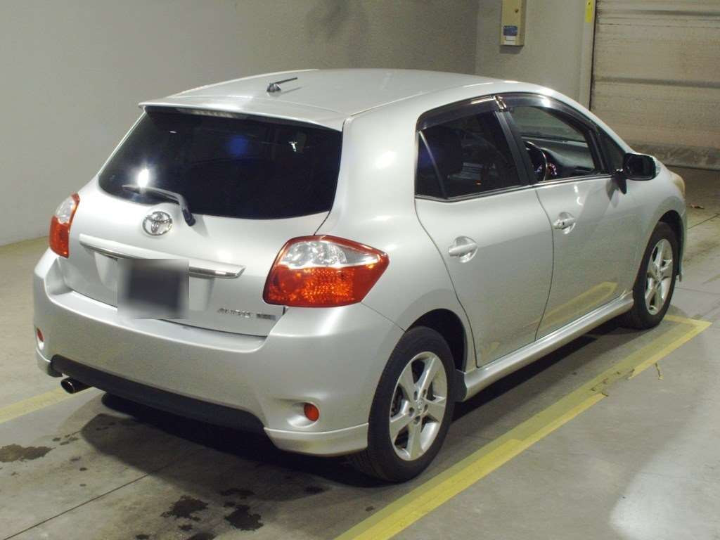 2009 Toyota Auris ZRE154H[1]