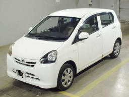 2011 Daihatsu Mira es