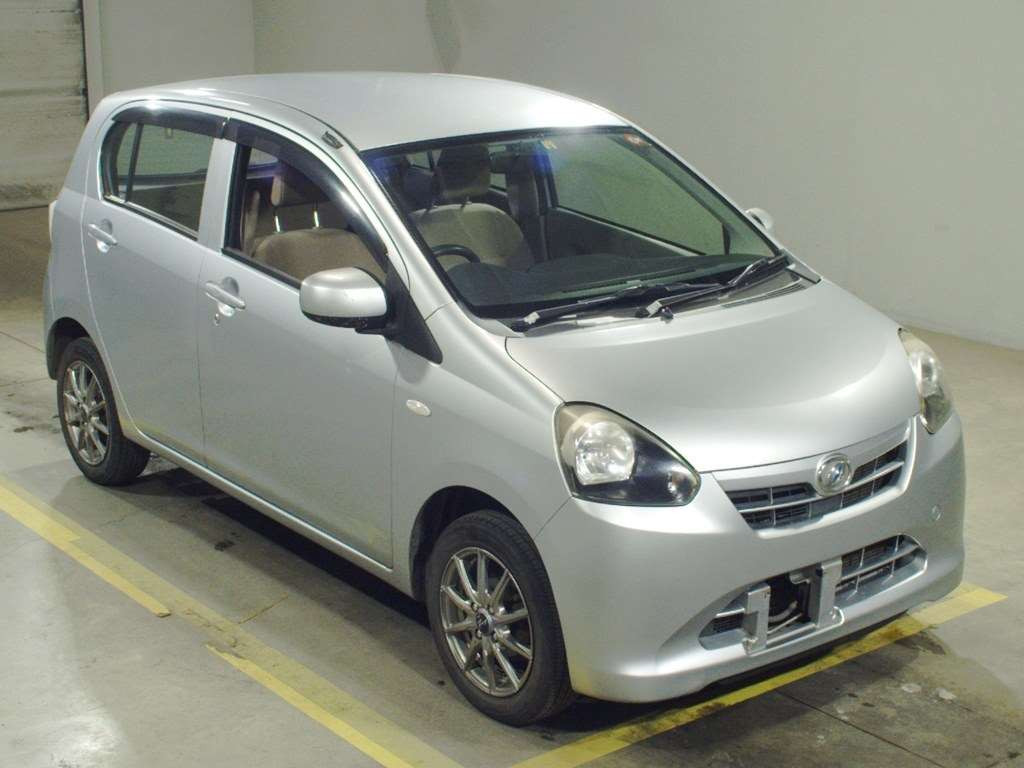 2012 Daihatsu Mira es LA310S[2]